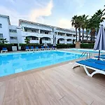Avec Piscine En Costa 公寓