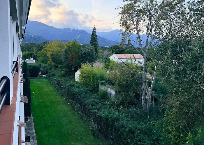 Avec Piscine En Costa *